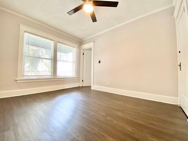 Building Photo - 3720 San Fernando Rd