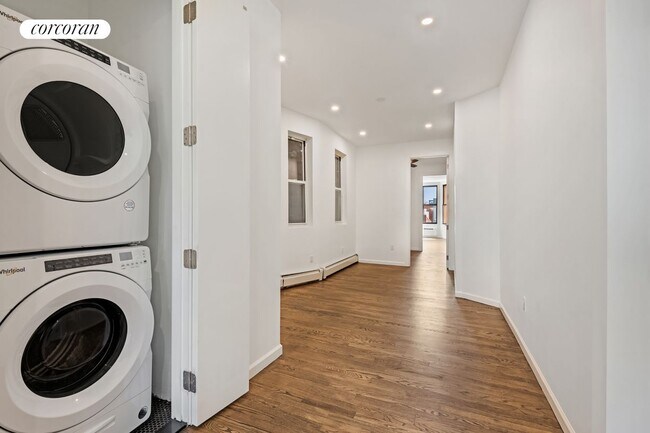 Foto del edificio - 147 Conselyea St