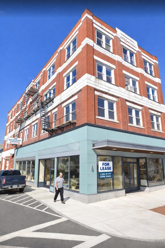 Foto del edificio - 65 Pleasant St