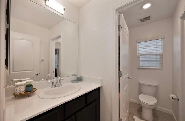 Building Photo - 10904 Arrington Dr