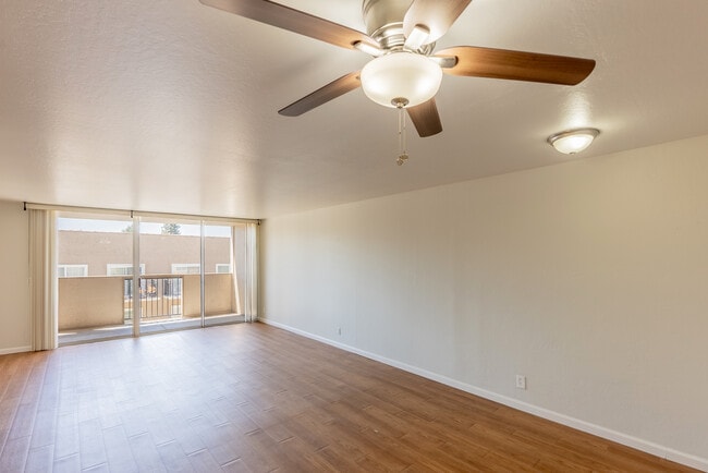 Foto del edificio - The Flair