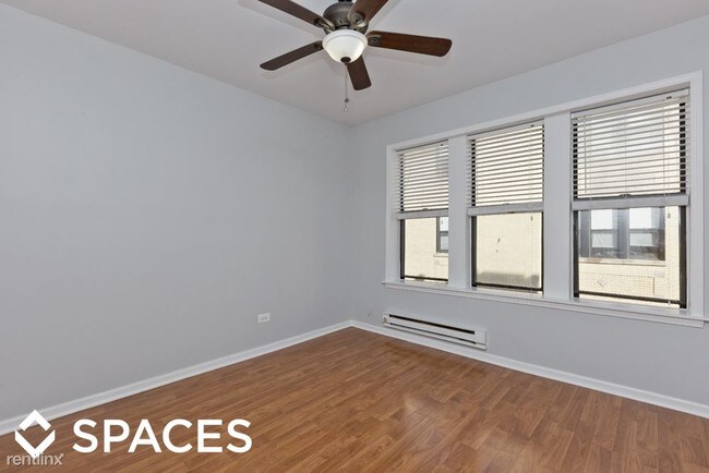 Building Photo - 3631 W Dickens Ave