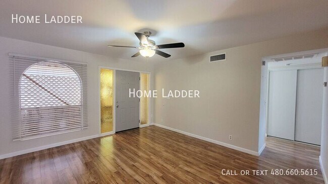 Foto del edificio - 1147 W Drummer Ave