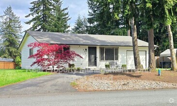 Building Photo - 4521 122nd Pl NE