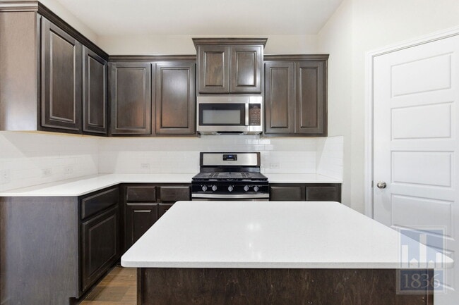 Foto del edificio - 7800 Vista Mejor Dr