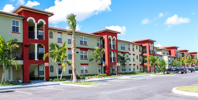 Building Photo - Elysium at Osprey Oaks