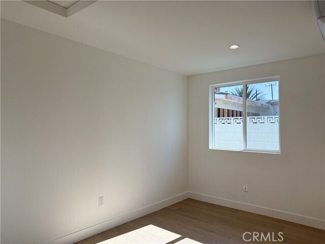 Foto del edificio - 22917 Sherman Way