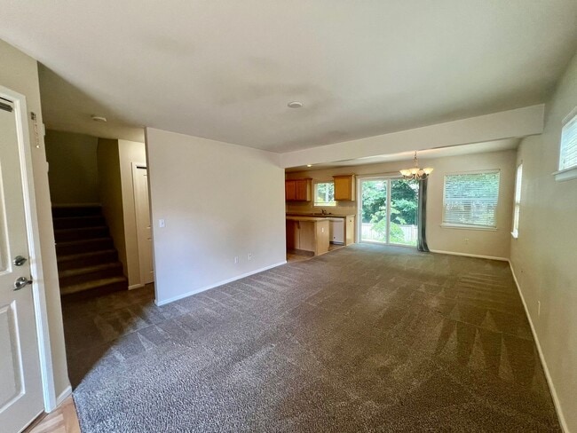 Foto del edificio - 2-Story Townhouse