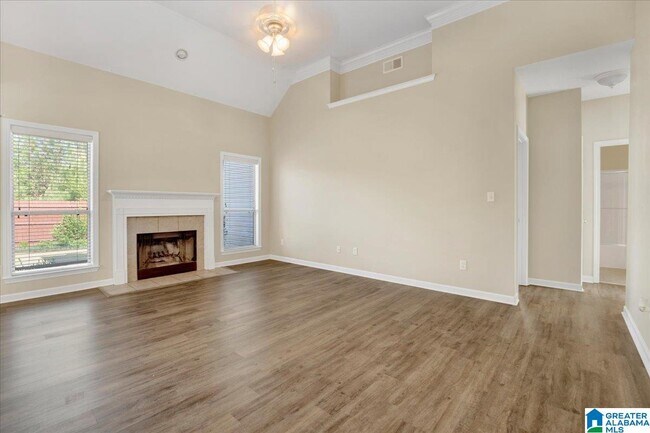 Foto del edificio - 5911 Forest Lakes Cove