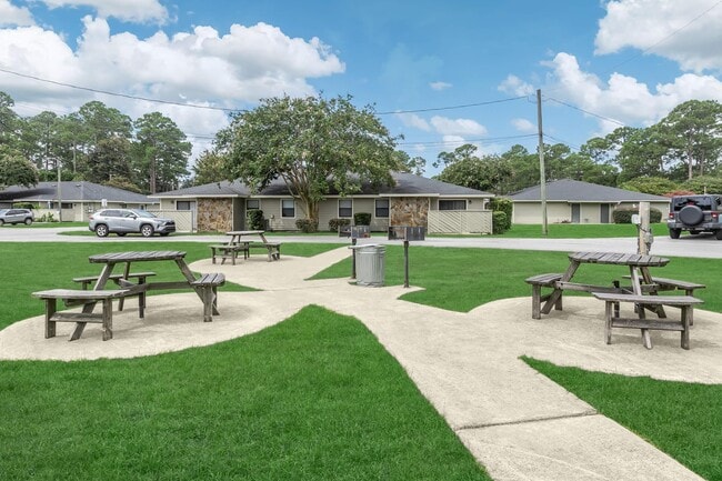 Building Photo - Solis at Gulf Breeze