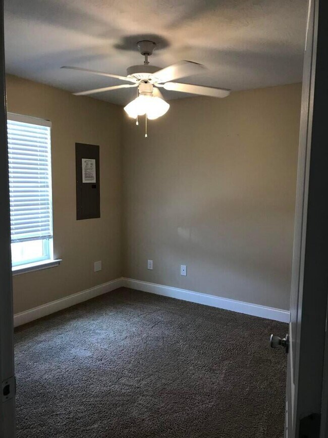 Foto del edificio - 2208 Brechin Ln