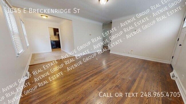 Building Photo - 1045 E Breckenridge St