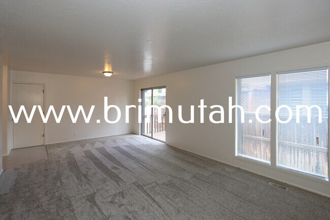 Foto del edificio - 3669 S 2245 E