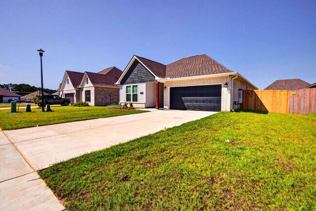 Foto del edificio - 7719 Claymont Cir