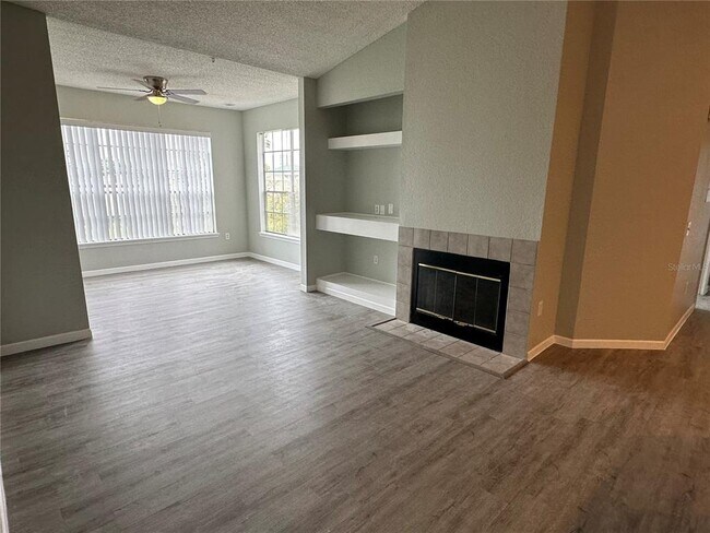 Building Photo - 13028 Plantation Park Cir
