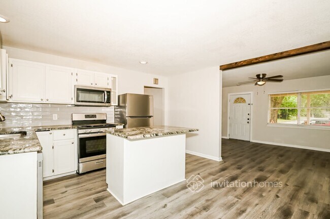 Building Photo - 1501 Juanita Dr