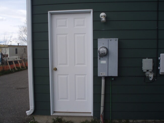 Building Photo - 3 Bedroom, 2 Bathroom 4-Plex