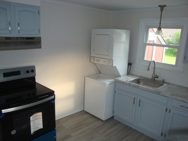 Building Photo - 139 Crescent Dr