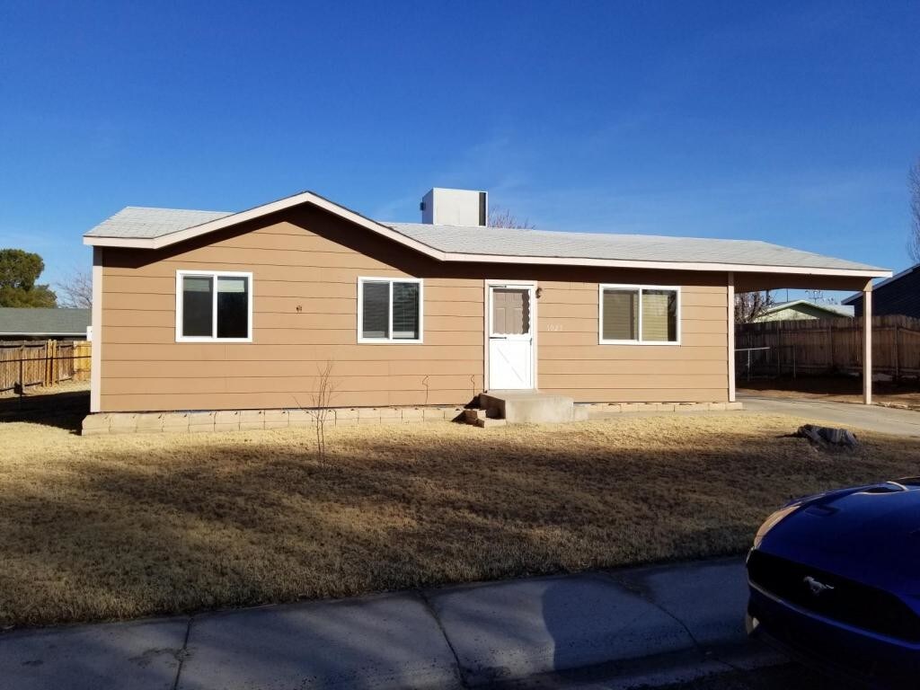 1025 Gunsight House Rental in Page, AZ