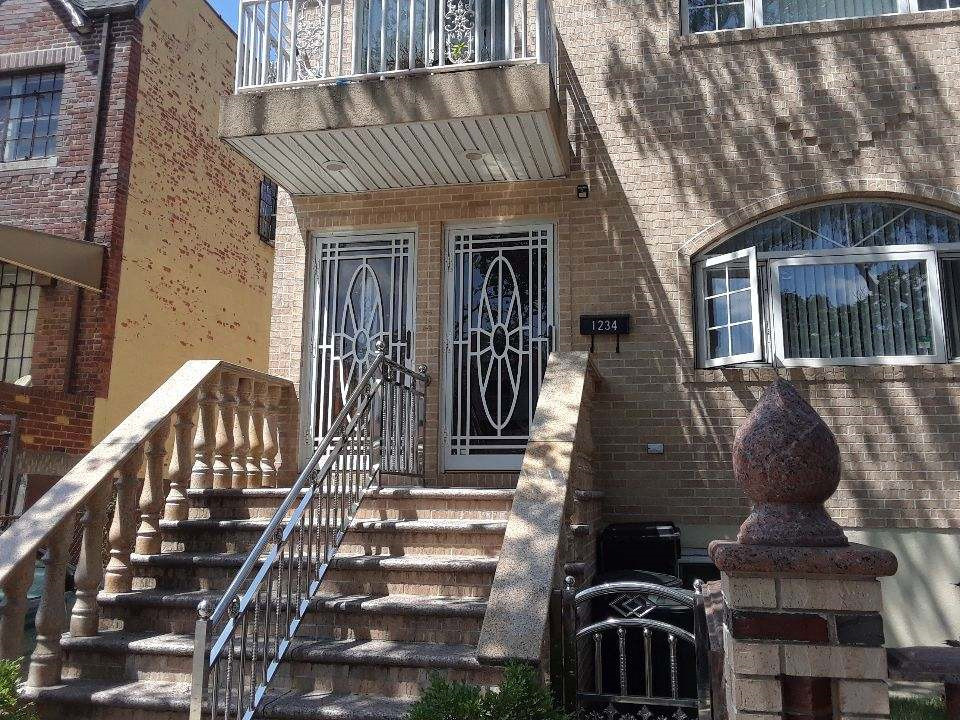 Primary Photo - 1234 E 49th St
