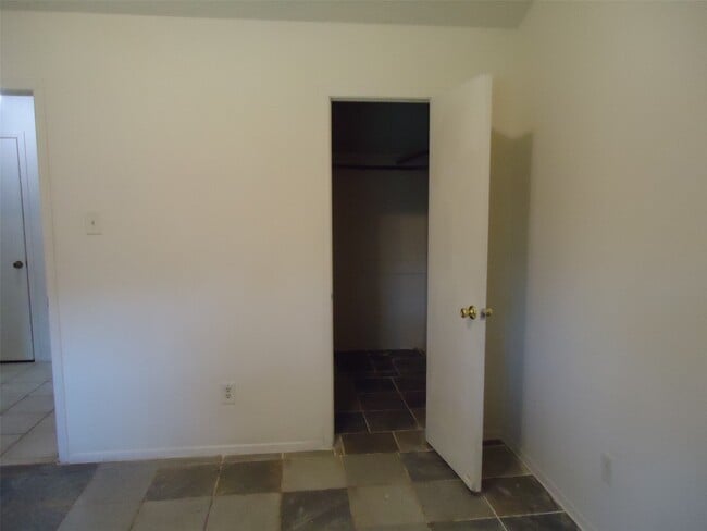 Building Photo - 19917 Stoney Haven Dr