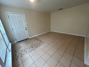 Building Photo - 1602 Duncan Ave