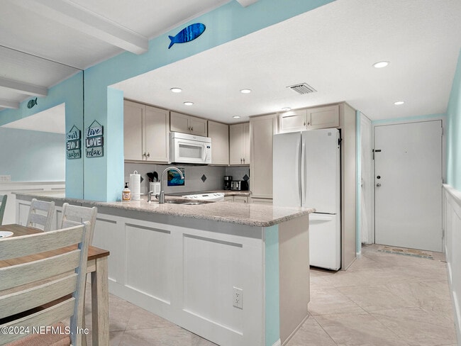Building Photo - 880-A1A A1A Beach Blvd