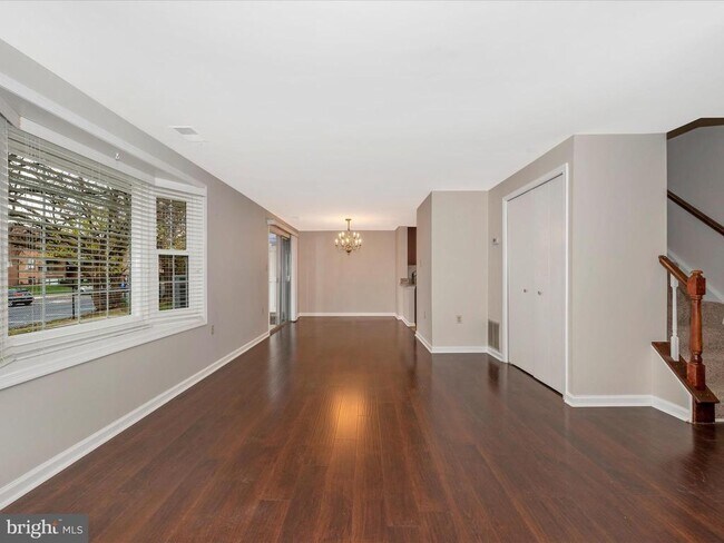 Building Photo - 1211 Danielle Dr
