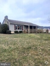Building Photo - 619 Fisher Hill Rd