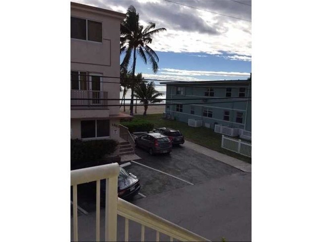 Building Photo - 1500 S Surf Rd