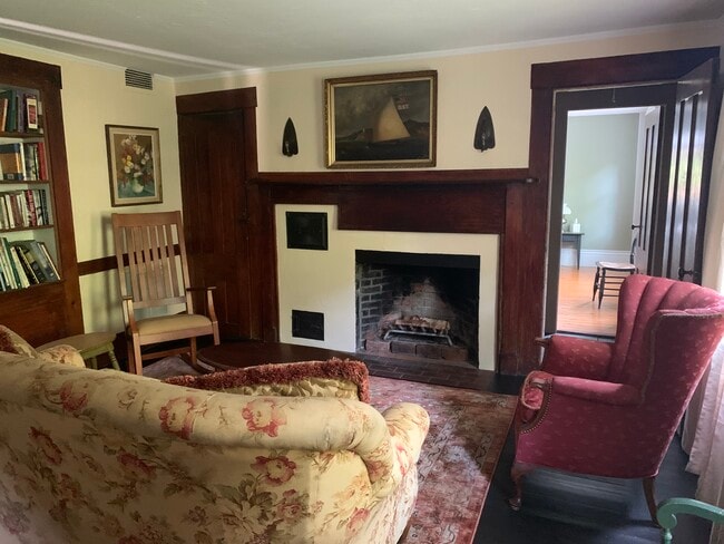 Living Room - 590 Craigville Beach Rd