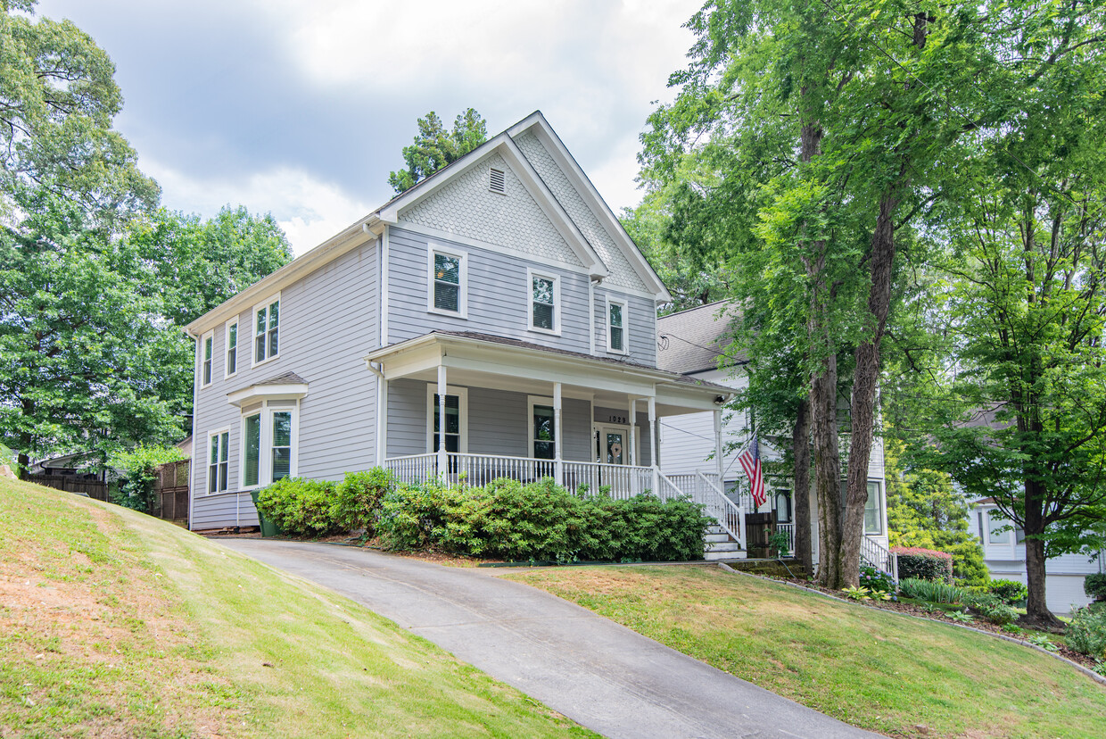 Welcome to 1029 Longley Ave - 1029 Longley Ave NW