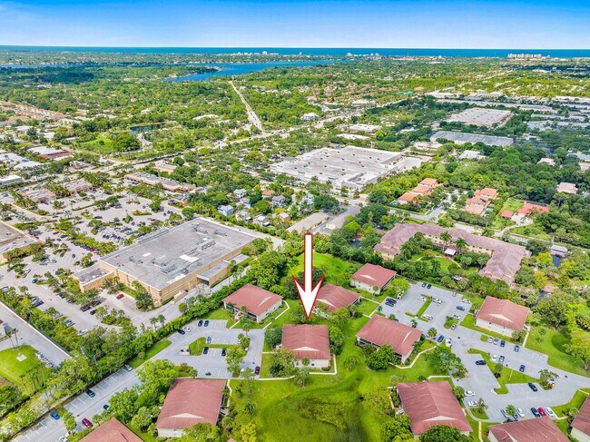 Building Photo - 6559 Chasewood Dr