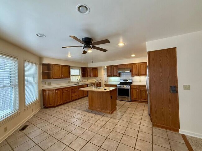 Foto del edificio - Beautiful 3 Bed, 2 Bath Cape Cod