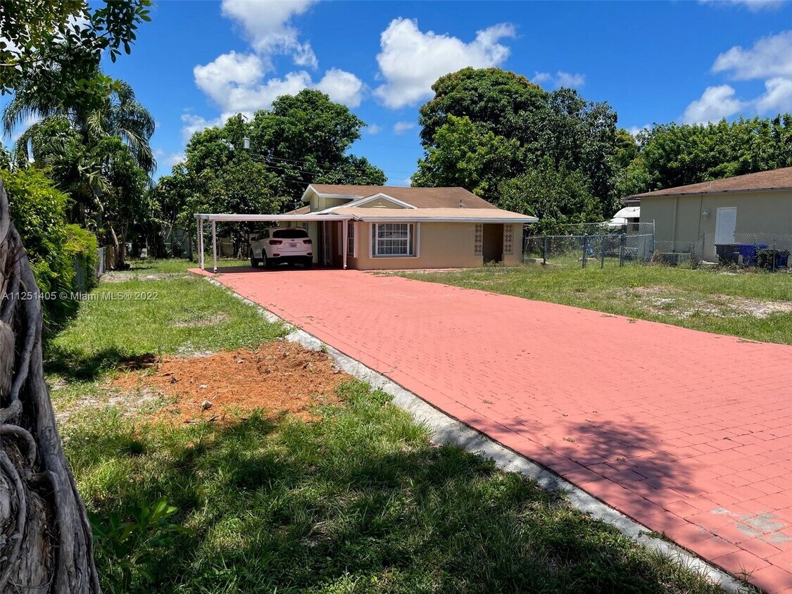 2855 Funston St, Hollywood, FL 33020 House for Rent in Hollywood, FL