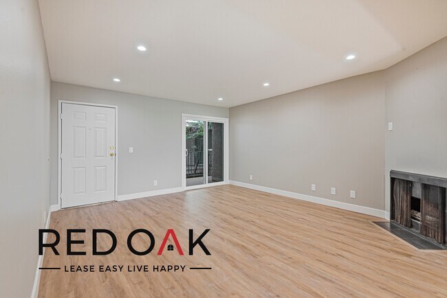 Foto del edificio - ~3 Weeks FREE~ Incredible Two Bedroom with...