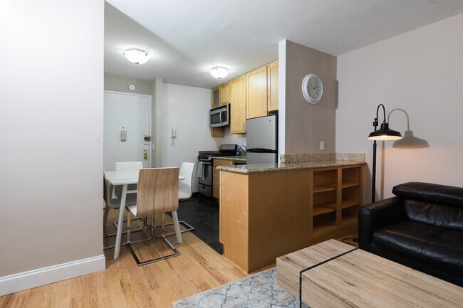Foto del edificio - 788 Columbus AVE