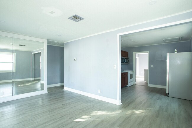 Foto del edificio - 849 W 2nd St