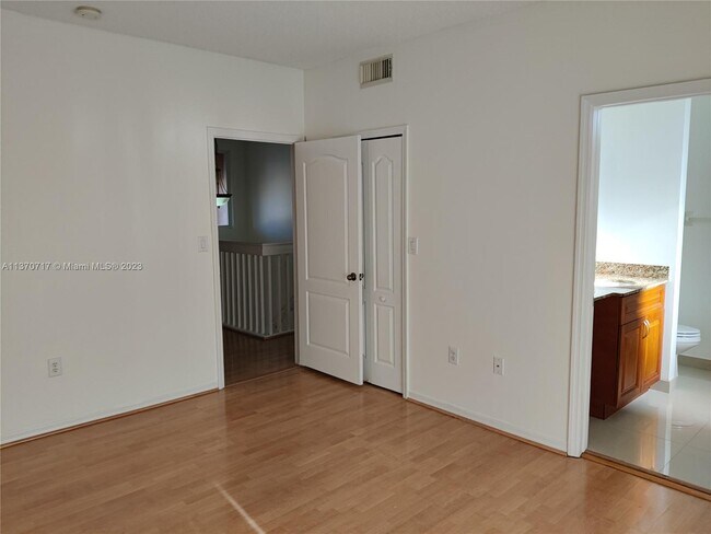 Foto del edificio - 2285 NW 160th Terrace