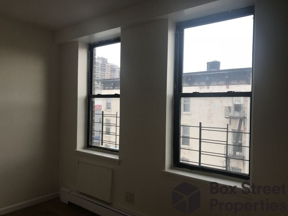 Foto del edificio - 86 Moore St