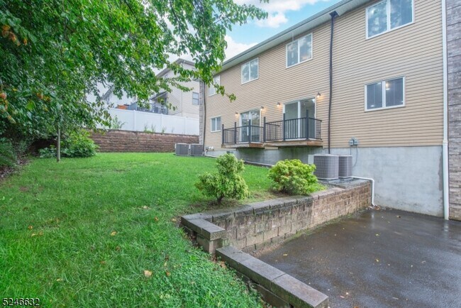 Foto del edificio - 42 Haverhill Ave