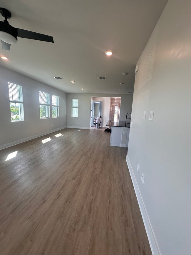 Building Photo - 8875 Oceana Wy