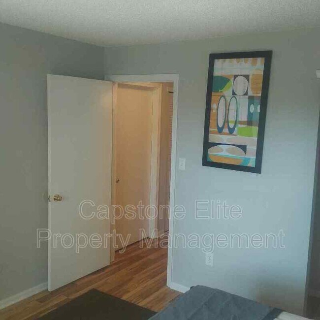 63 Howard St Unit 2 Upstairs Standard, Newark, NJ 07103 Condo for