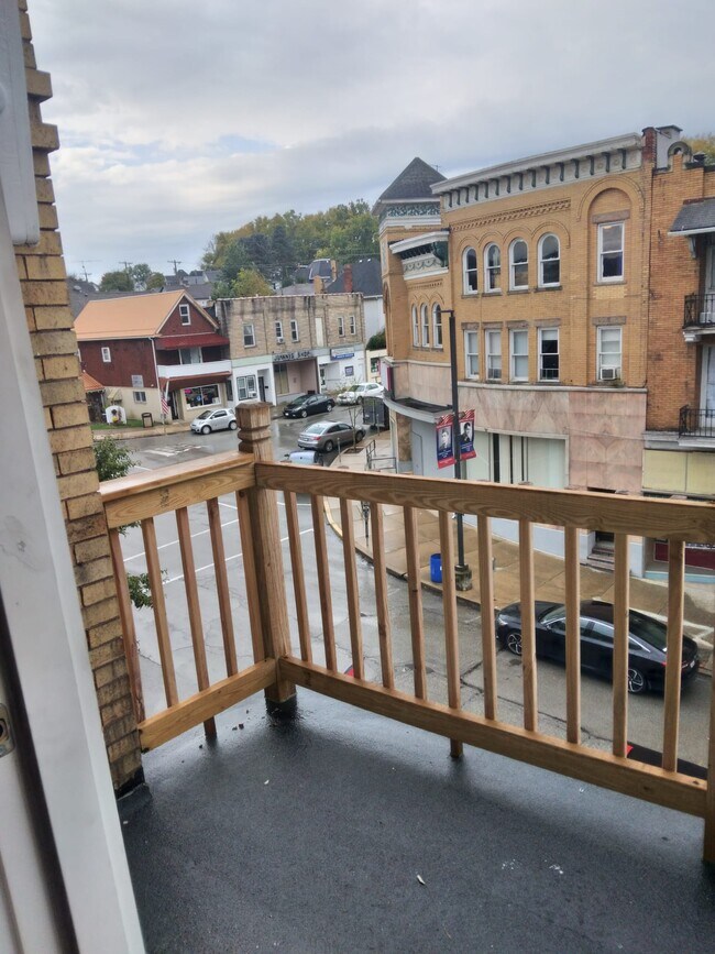 Foto del edificio - 147 Grant Ave