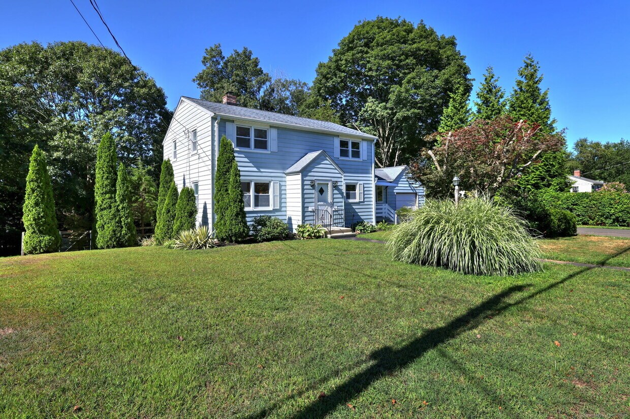 Primary Photo - 29 Rangely Dr