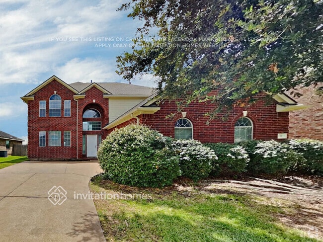 Building Photo - 18 Mira Loma Dr