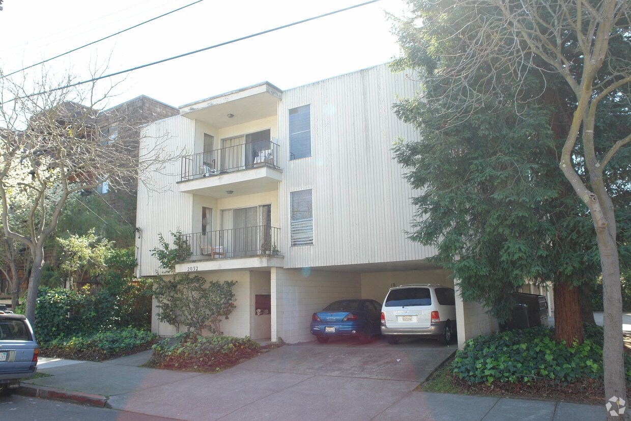 Primary Photo - 2030-2032 Delaware St