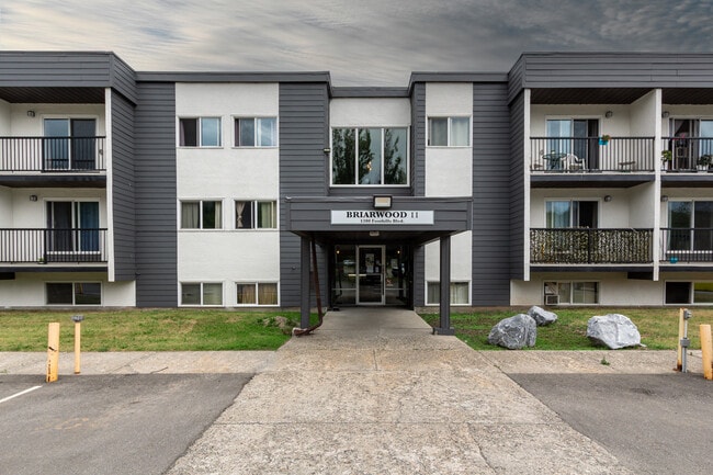 Building Photo - Briarwood Apartments