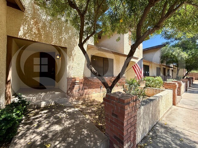 Building Photo - 170 E Guadalupe Rd