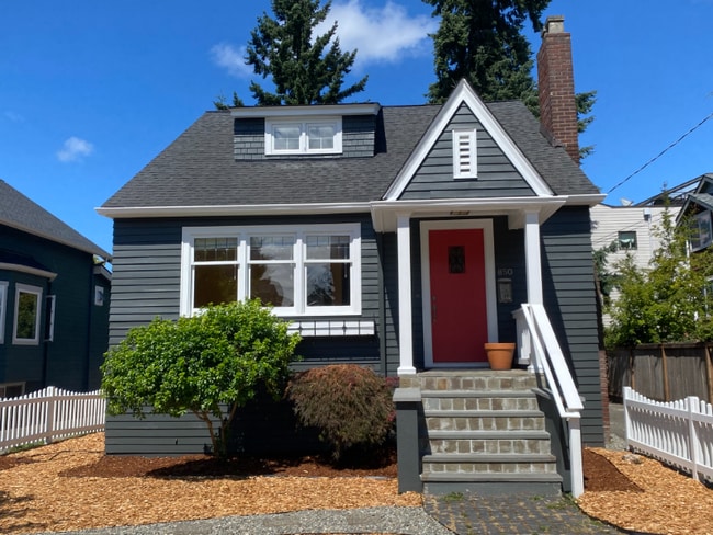 Building Photo - 850 NE 91st St